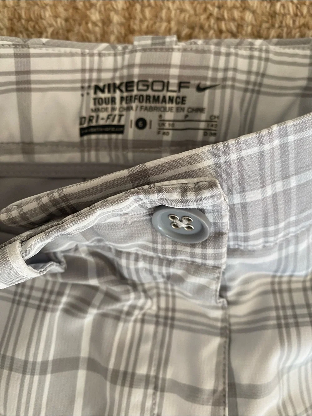 Nike Dri-Fit Woman’s Golf Gray Plaid Flat-Front Shorts